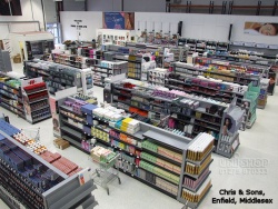 Plain Gondola Bays, Slatwalls, Slatwall Fittings, Trolleys and Display Cabinets at Chris 